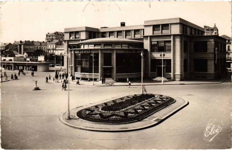 Carte postale ancienne Vichy La nouvelle Poste à Vichy