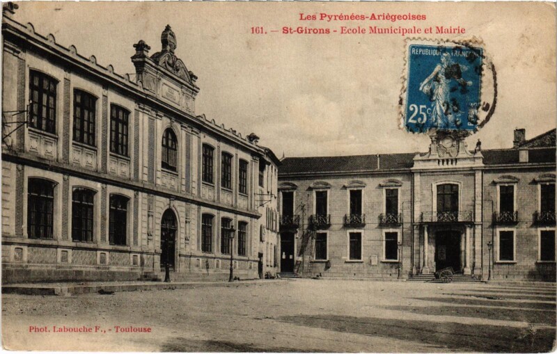 Carte postale ancienne Saint-Girons Ecole Municipale Ariege à Saint-Girons