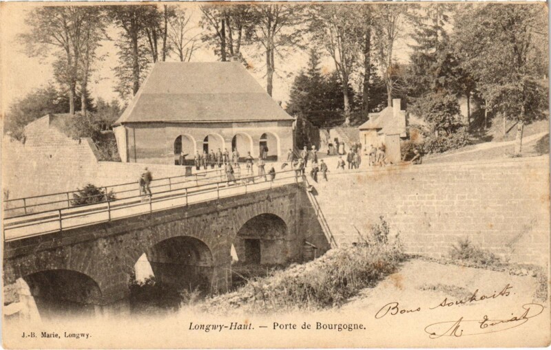 Carte postale ancienne Longwy Haut Porte de Bourgogne Meurthe et Moselle à Longwy
