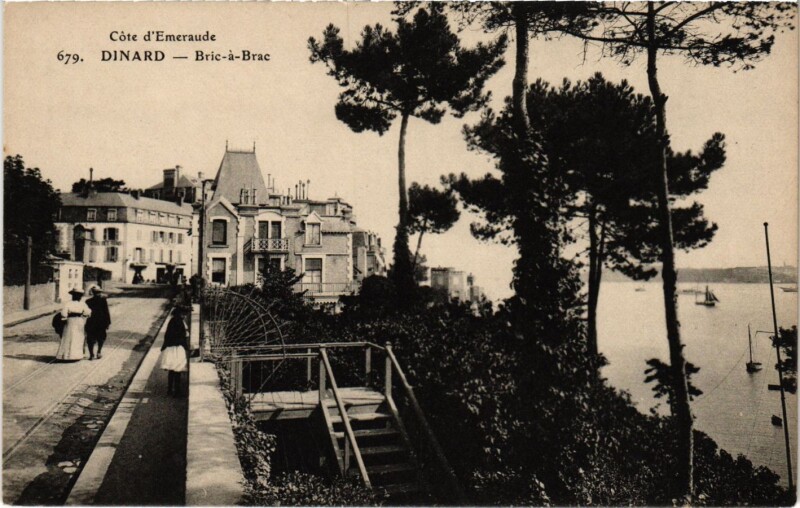 Carte postale ancienne Dinard- Bric a Brac France à Dinard