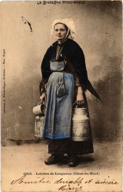Carte postale ancienne Laitiere de Langueux à Langueux