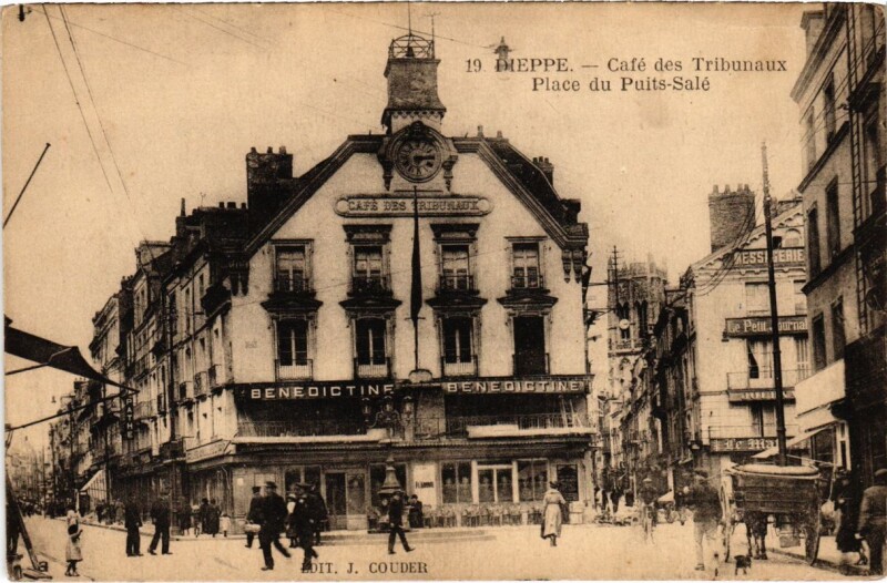 Carte postale ancienne Dieppe - Cafe des Tribunaux à Dieppe