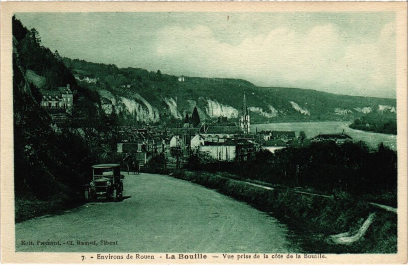 Carte postale ancienne Env. de Rouen - La Bouille - Vue prise de la cote de la Bouille à La Bouille