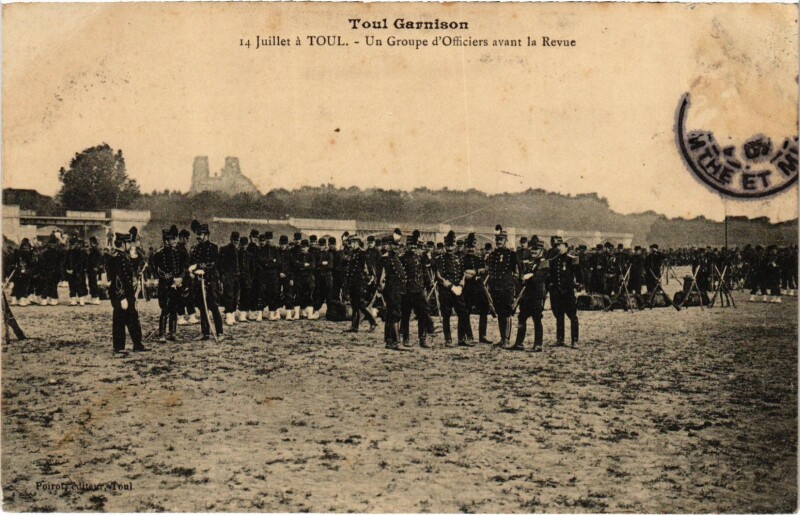 Carte postale ancienne Militaire Toul - 14 Juillet á Toul - Un Groupe d'Officiers