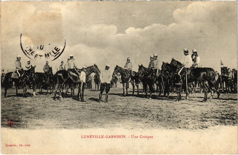 Carte postale ancienne Militaire Lunéville-Garnison - Une Critique à Lunéville
