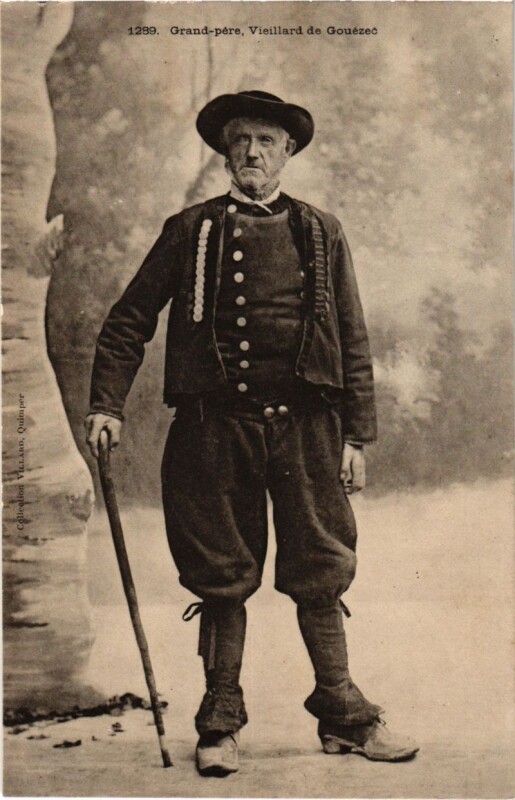 Carte postale ancienne Gouezec - Grand-Pere - Vieillard de Gouezec à Gouézec