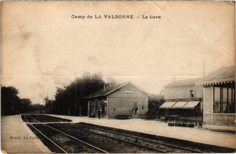 Carte postale ancienne Camp La Valbonne - La gare