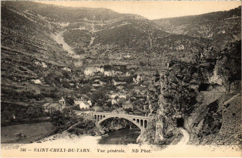 Carte postale ancienne Saint-Chely-du-Tarn - Vue générale