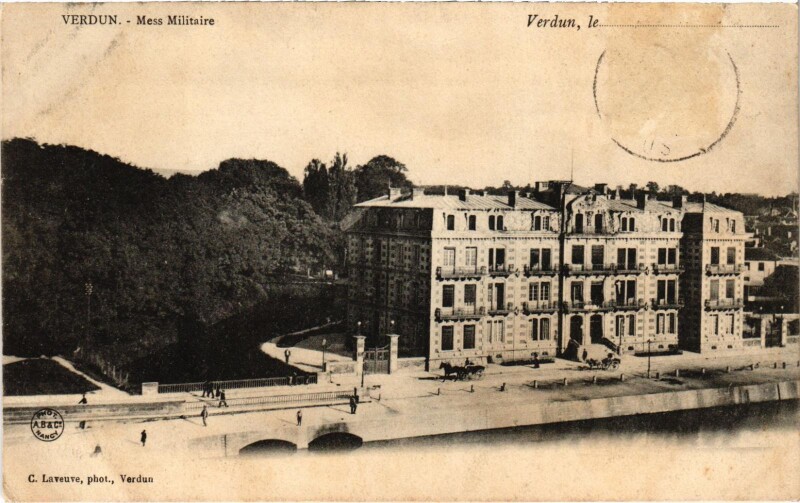 Carte postale ancienne Militaire Verdun - Mess Militaire à Verdun