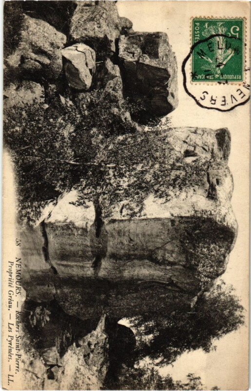 Carte postale ancienne Nemours Rchers Saint-Pierre à Nemours