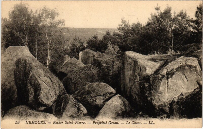Carte postale ancienne Nemours Rocher Saint-Pierre à Nemours