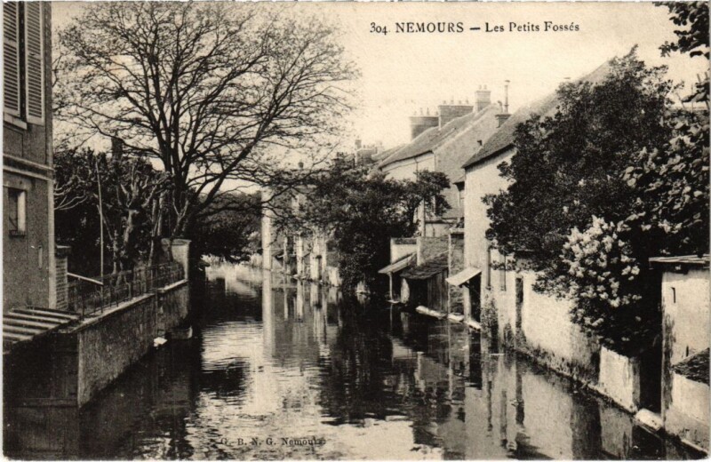 Carte postale ancienne Nemours Les Petits Fosses à Nemours