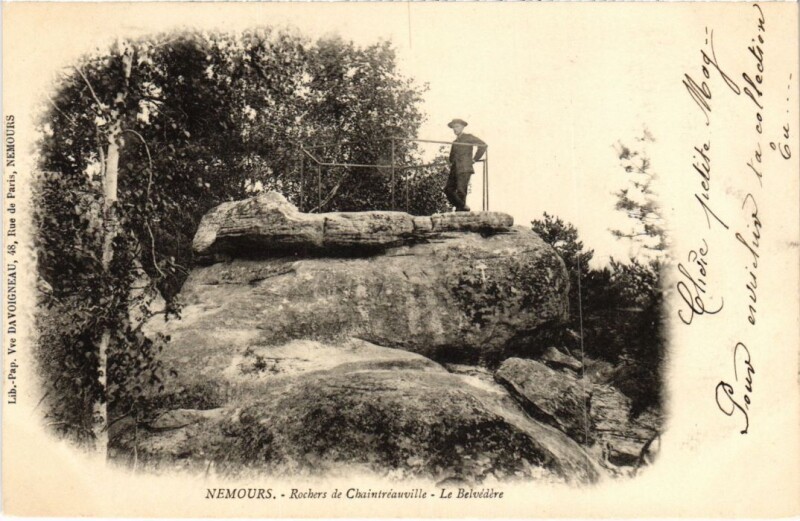 Carte postale ancienne Nemours Rochers de Chaintreauville Le Belvedere à Nemours
