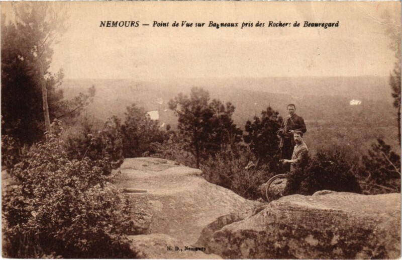 Carte postale ancienne Nemours Point de Vue sur Bagneaux à Nemours