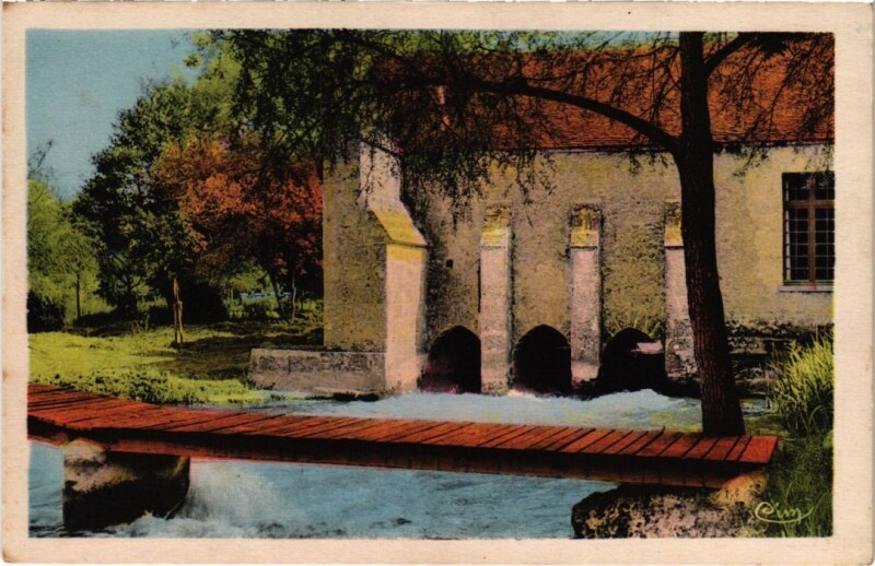 Carte postale ancienne Souppes sur Loing Cote du Manoir de Beau Moulin à Souppes-sur-Loing