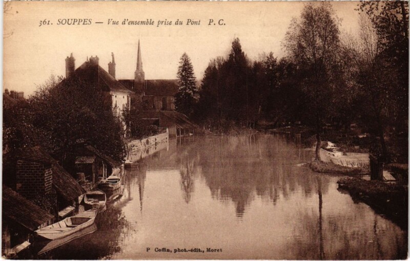 Carte postale ancienne Souppes sur Loing vue d'ensemble à Souppes-sur-Loing