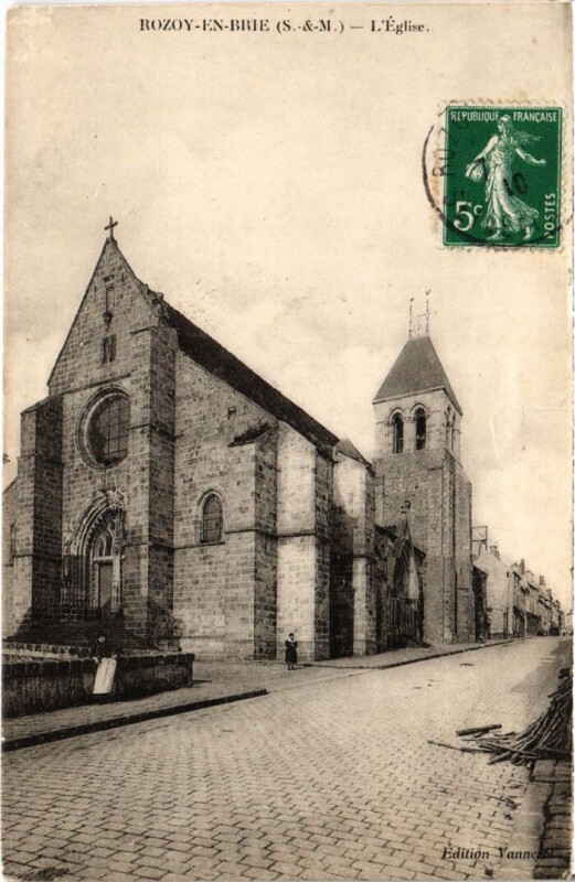 Carte postale ancienne Rozay-en-Brie L'Eglise à Rozay-en-Brie