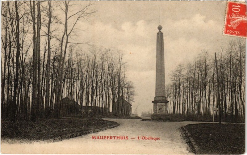 Carte postale ancienne Mauperthuis L'Obelisque à Mauperthuis