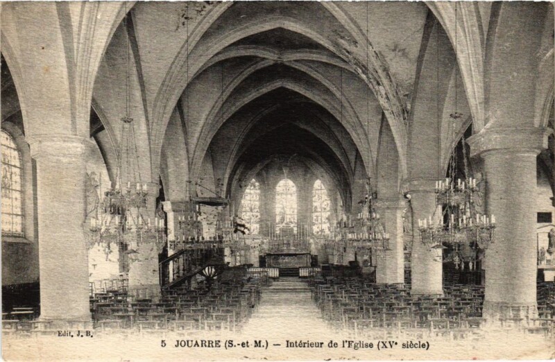 Carte postale ancienne Jouarre Interieur de l'Eglise à Jouarre