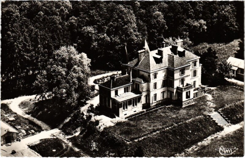 Carte postale ancienne Jouy-sur-Morin Le Chateau de Chauffour - Vue Aerienne à Jouy-sur-Morin