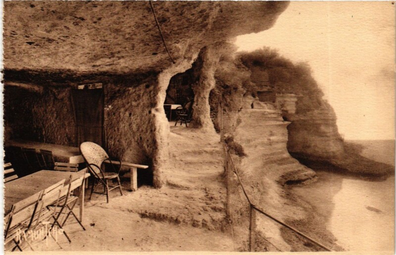 Carte postale ancienne Meschers - Grotte des Fontaines