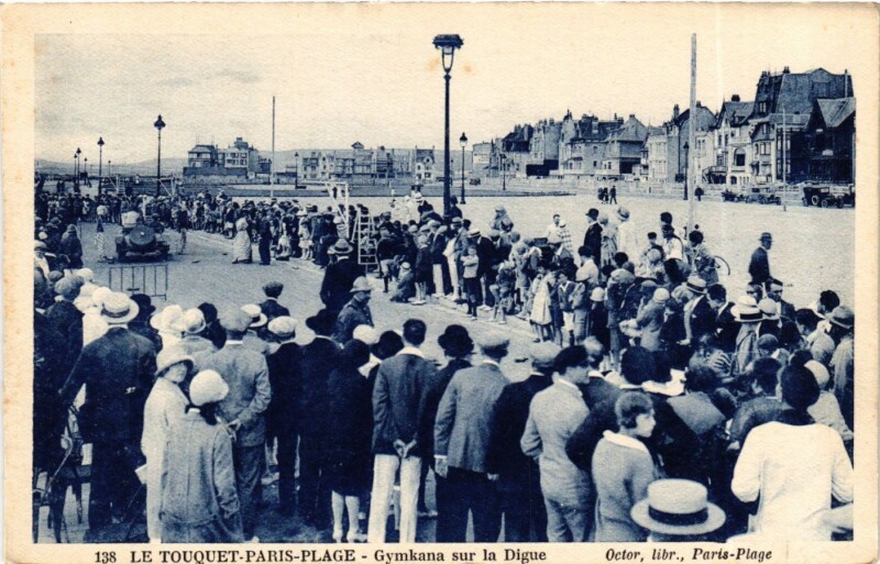 Carte postale ancienne Le Touquet-Paris-Plage - Gymkana sur la Digue au Touquet-Paris-Plage