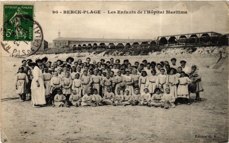 Carte postale ancienne Berck-Plage - Les Enfants de l'Hopital Maritime à Berck