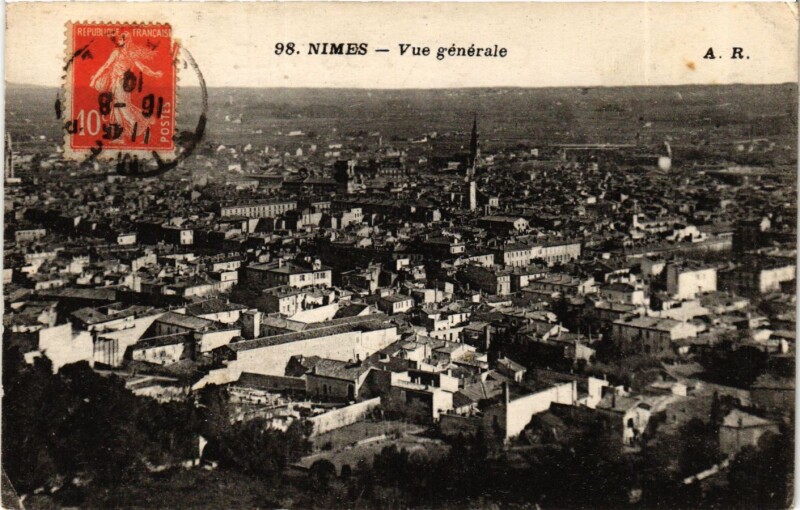 Carte postale ancienne Languedoc-R. Gard Nimes Vue générale