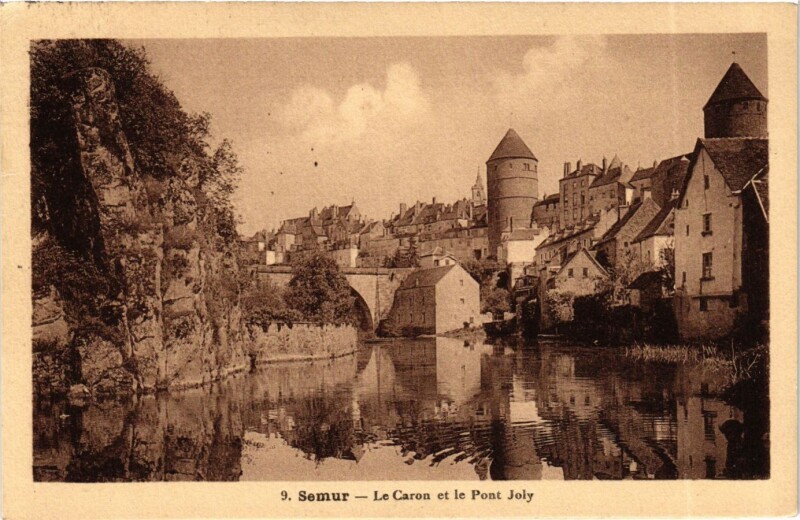 Carte postale ancienne Cote-d'Or Semur La Caron et le Pont Joly