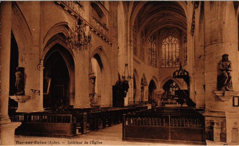 Carte postale ancienne Bar sur Seine- Interieur de l'Eglise France à Bar-sur-Seine