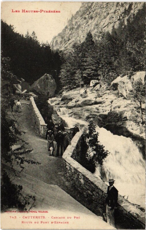 Carte postale ancienne Cauterets - Cascade du Pré Route du Pont D'Espagne à Cauterets