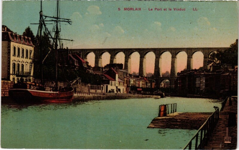 Carte postale ancienne Morlaix- Le Port et la Viaduc France à Morlaix