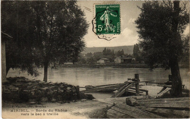 Carte postale ancienne Miribel - Bordes du Rhone à Miribel