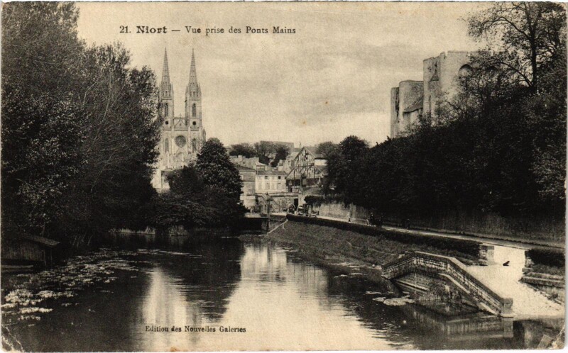 Carte postale ancienne Niort - Vue prise des Ponts Mains à Niort