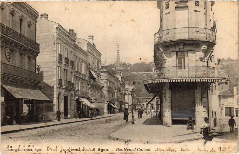 Carte postale ancienne Agen Boulevard Carnot