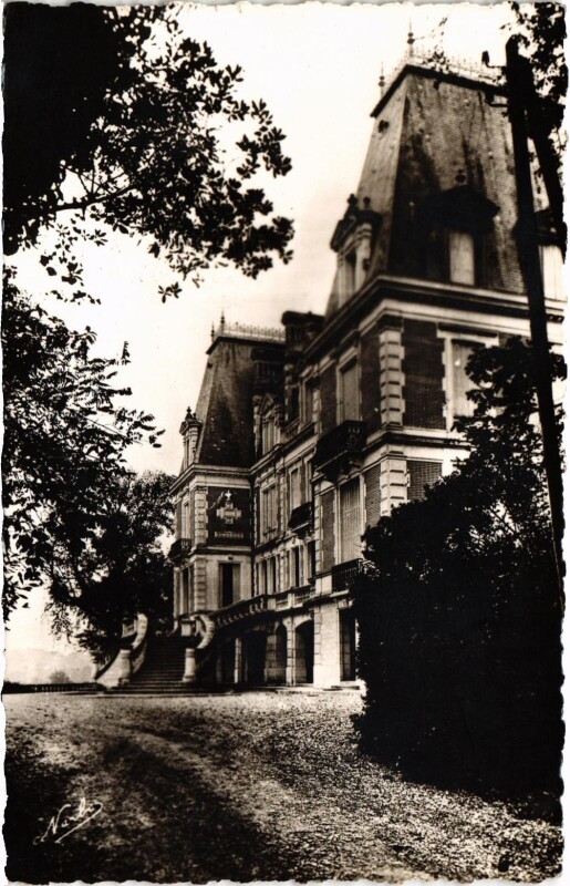 Carte postale ancienne Monclar-de-Quercy Vue générale et Scierie à Monclar-de-Quercy