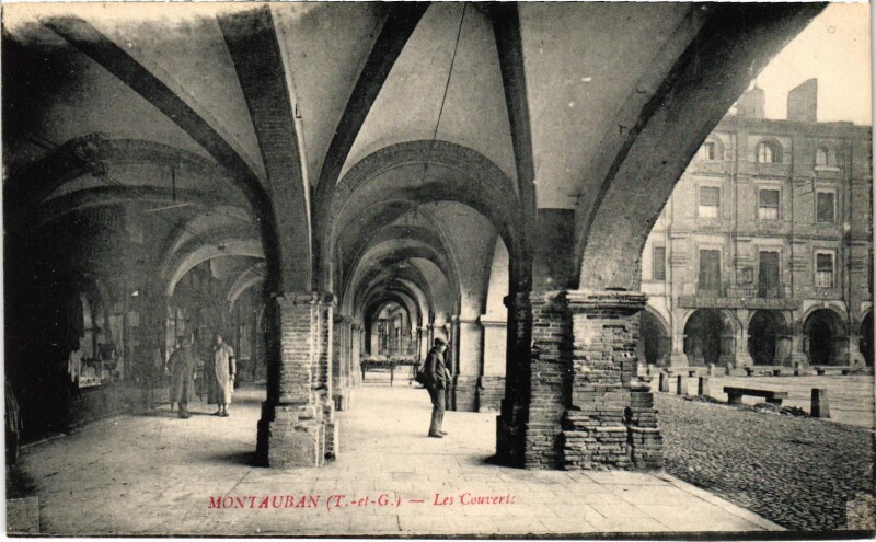 Carte postale ancienne Montauban Les Couverts à Montauban