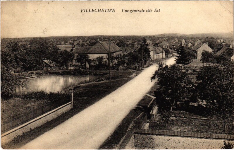Carte postale ancienne Villechetife - Vue générale cote Este