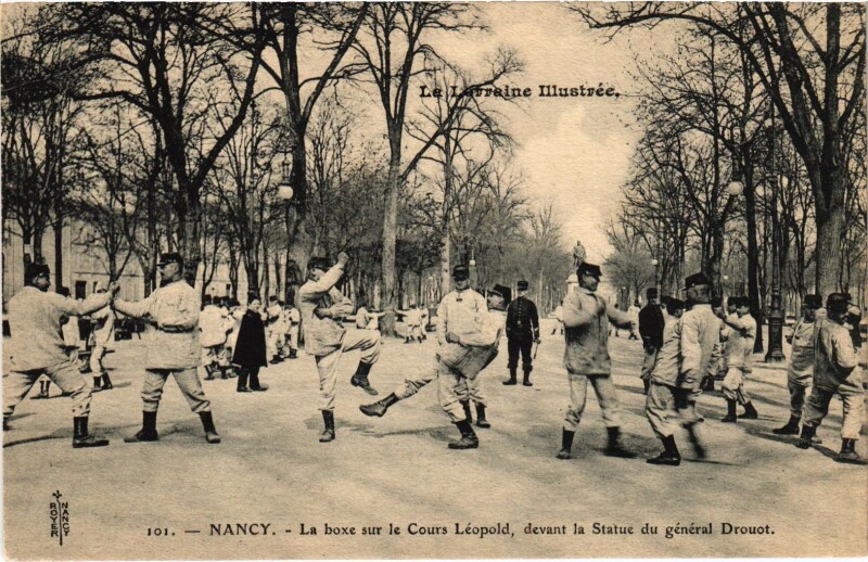 Carte postale ancienne Militaire Nancy - La boxe sur le Cours Léopold à Nancy