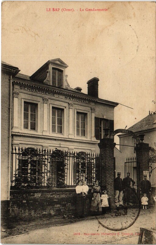 Carte postale ancienne Le Sap-La Gendarmerie