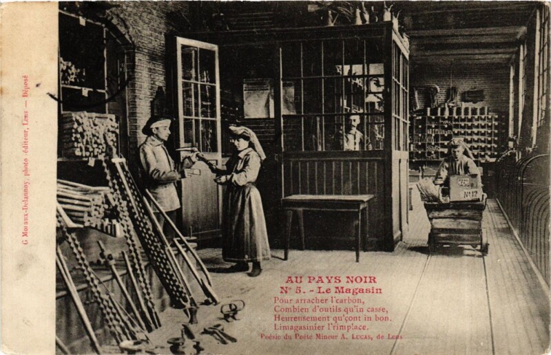 Carte postale ancienne Au Pays Noir - Le Magasin