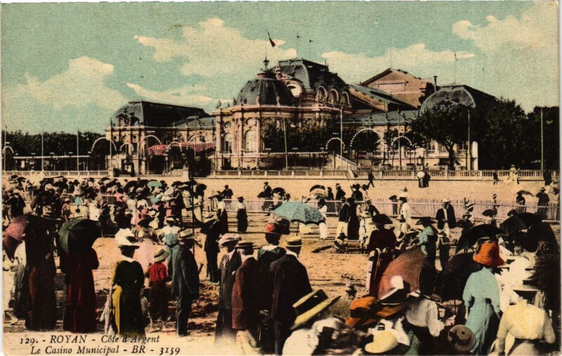 Carte postale ancienne Royan - Cote d'Argent - Le Casino Municipal à Royan