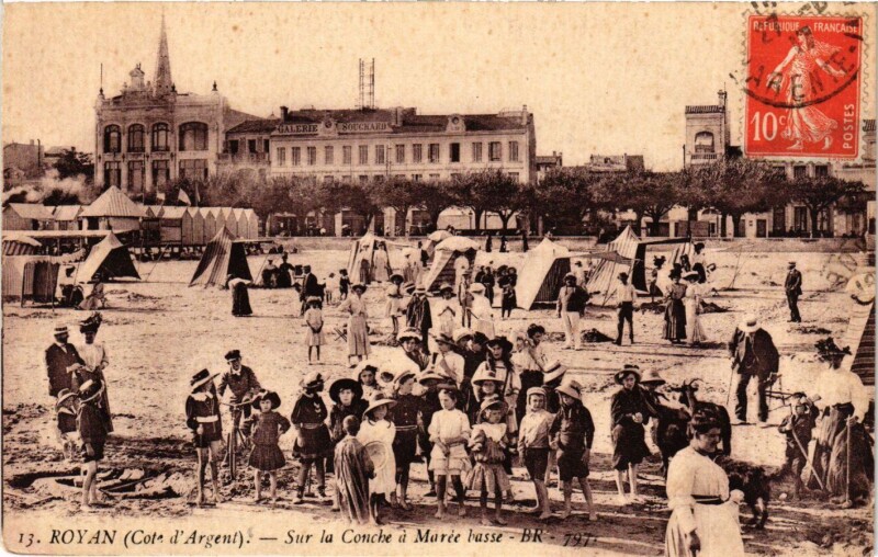 Carte postale ancienne Royan (Cote d'Argent) - Sur la Conche a Marée basse à Royan