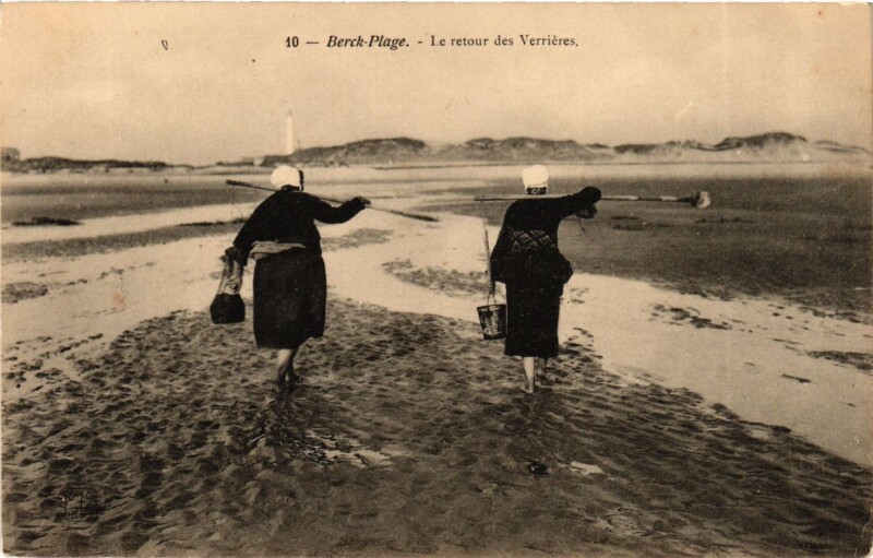 Carte postale ancienne Berck-Plage - Le retour des Verrieres à Berck