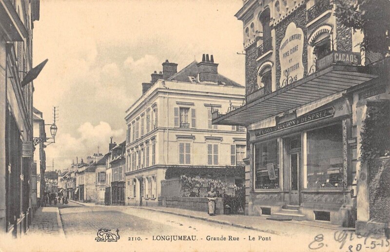 Carte postale ancienne Longjumeau Grande Rue Le Pont à Longjumeau
