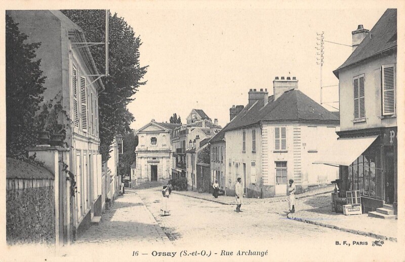 Carte postale ancienne Orsay Rue Archange à Orsay