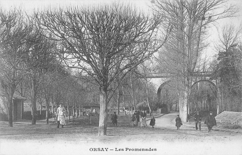 Carte postale ancienne Orsay Les Promenades à Orsay