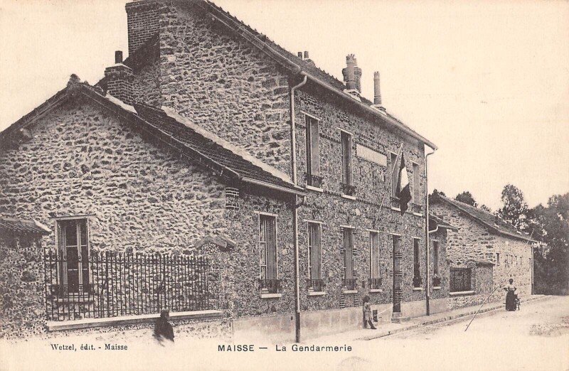 Carte postale ancienne Maisse La Gendarmerie à Maisse