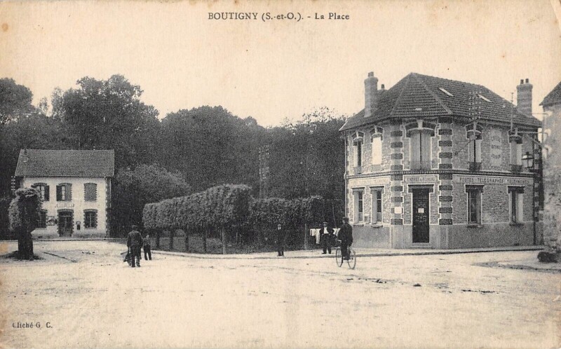 Carte postale ancienne Boutigny La Place