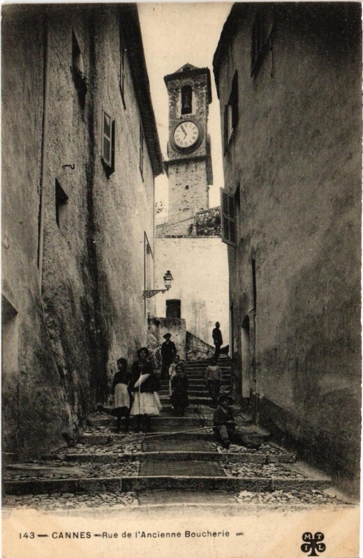 Carte postale ancienne Cannes (Dep.06) Rue de l'Ancienne Boucherie à Cannes